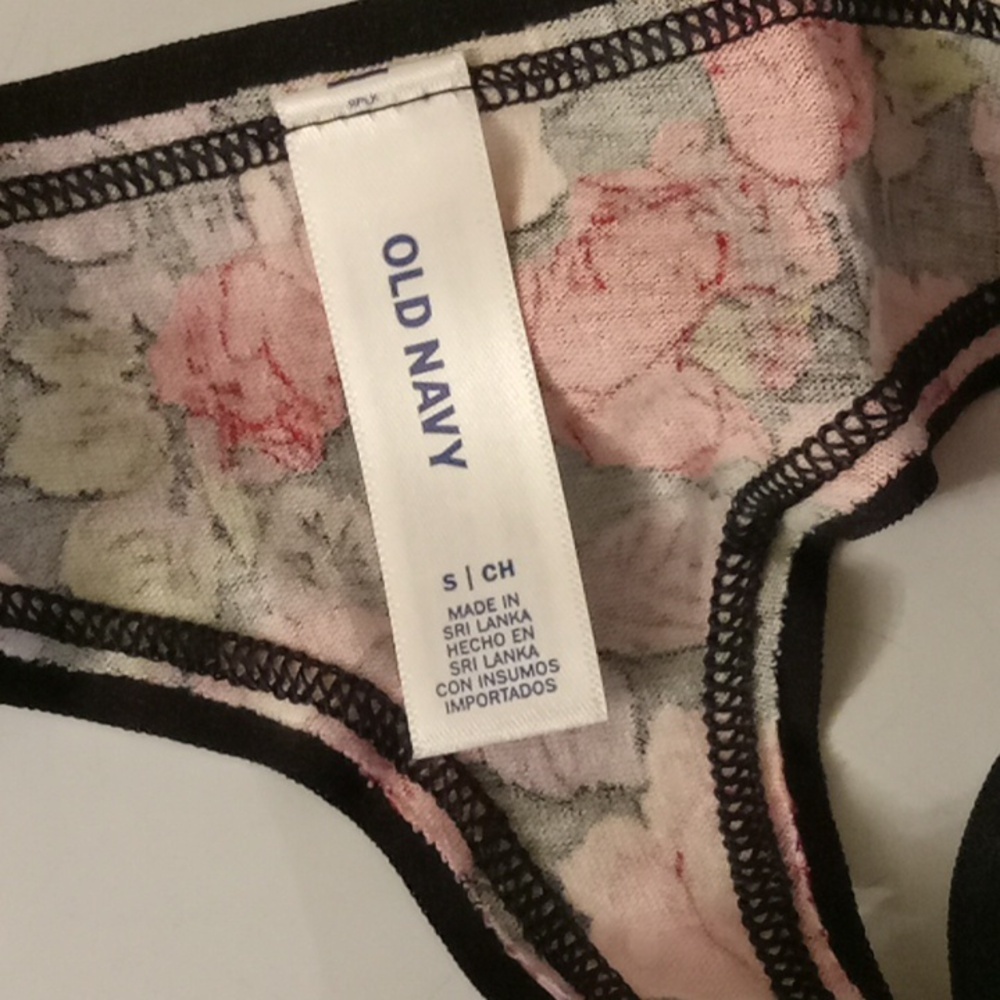 Old Navy Floral Panties - Black and Red - Picture 4 of 5
